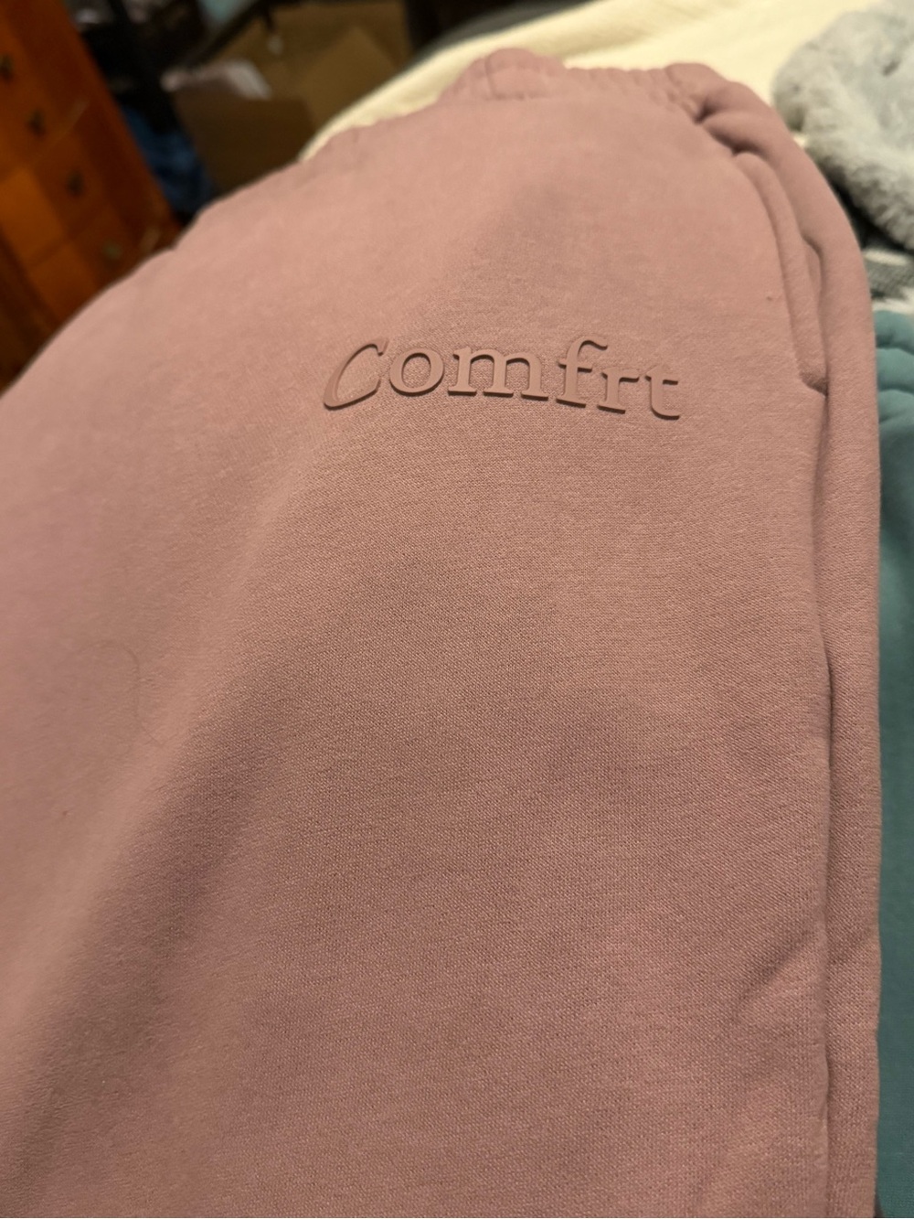 Comfrt Minimalist collection Fleece joggers **Bundle of 4 pair and a freebie** - Picture 4 of 6